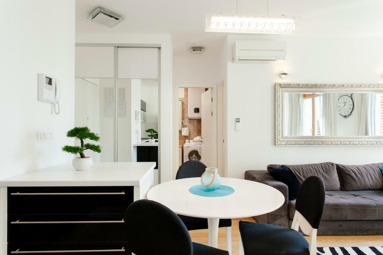 New Luxury Apartment Nives On Seaside Split Exteriör bild