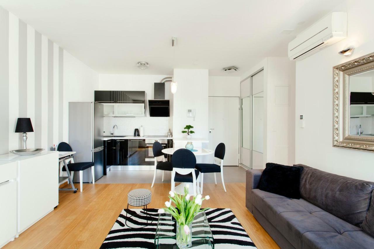 New Luxury Apartment Nives On Seaside Split Exteriör bild
