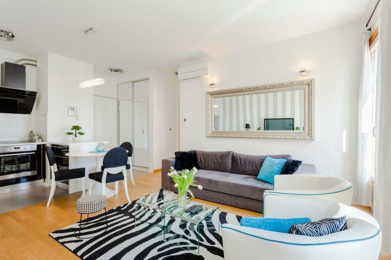 New Luxury Apartment Nives On Seaside Split Exteriör bild