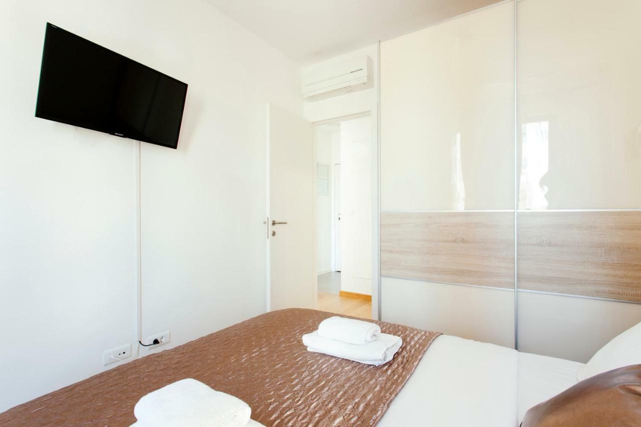New Luxury Apartment Nives On Seaside Split Exteriör bild